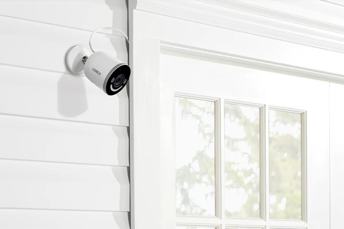 Lorex 4K Spotlight Indoor/Outdoor Wi-Fi 6 Security Camera with Smart Security Lighting (UK, 32GB) - Image 6